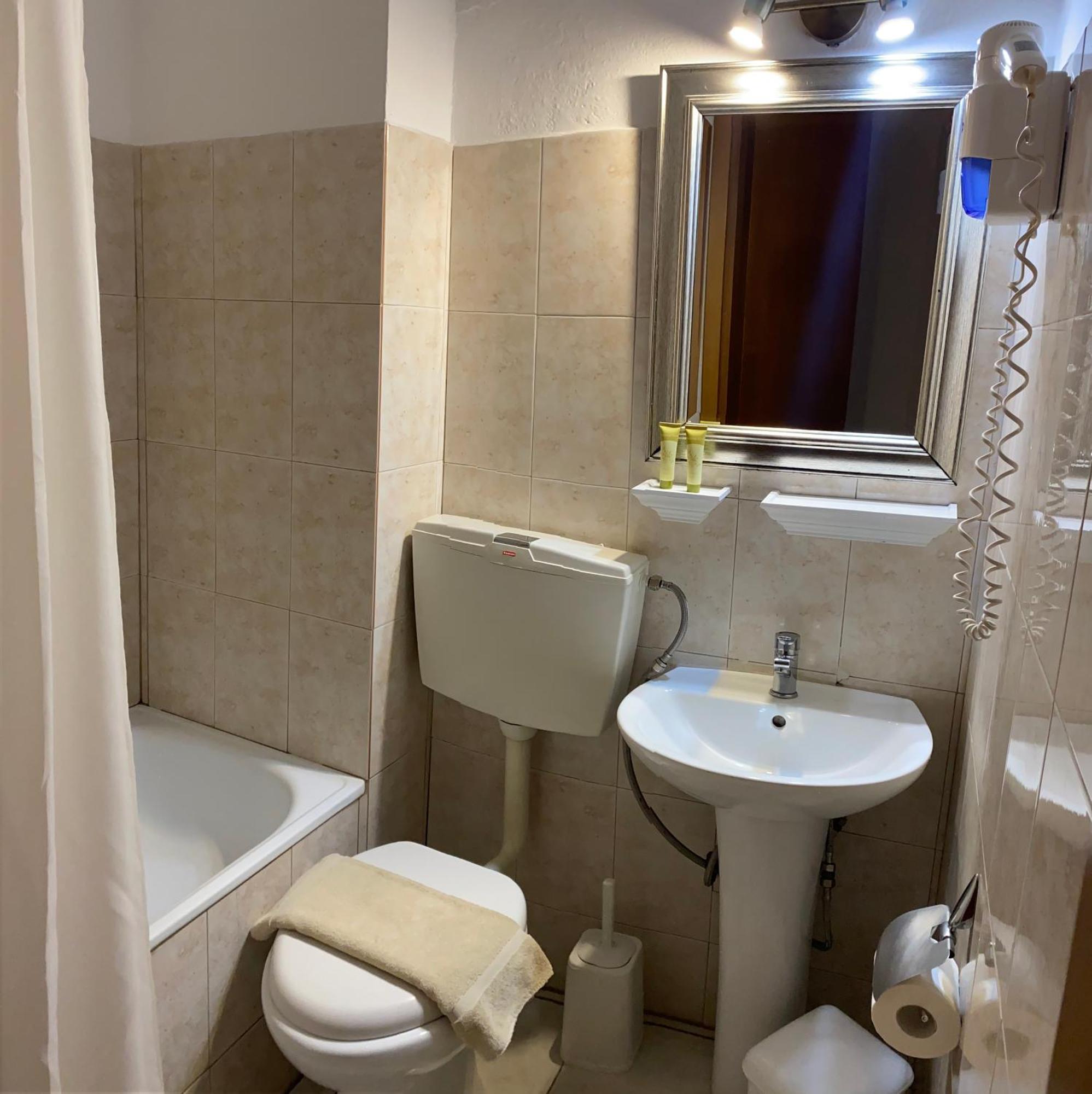Lithos Apartment Loutraki  Bagian luar foto