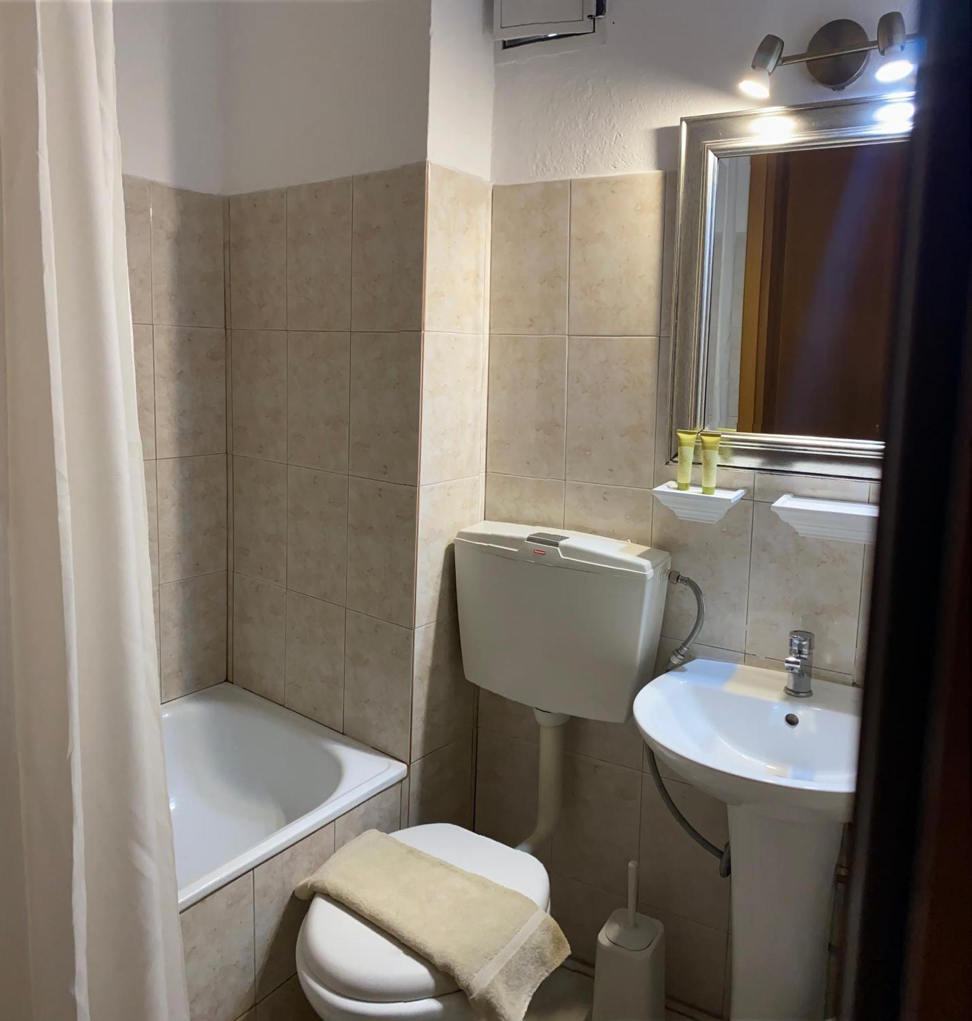 Lithos Apartment Loutraki  Bagian luar foto