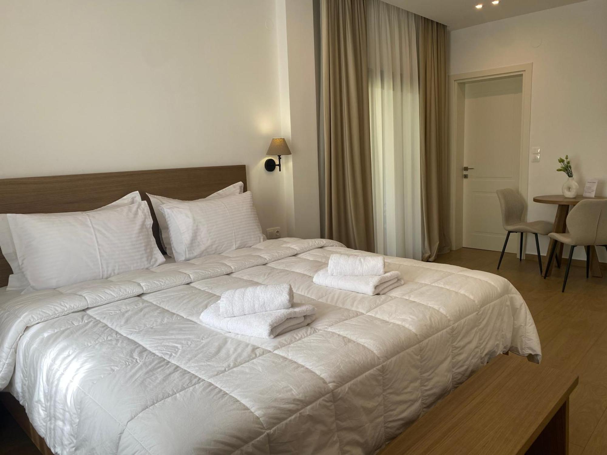 Lithos Apartment Loutraki  Bagian luar foto