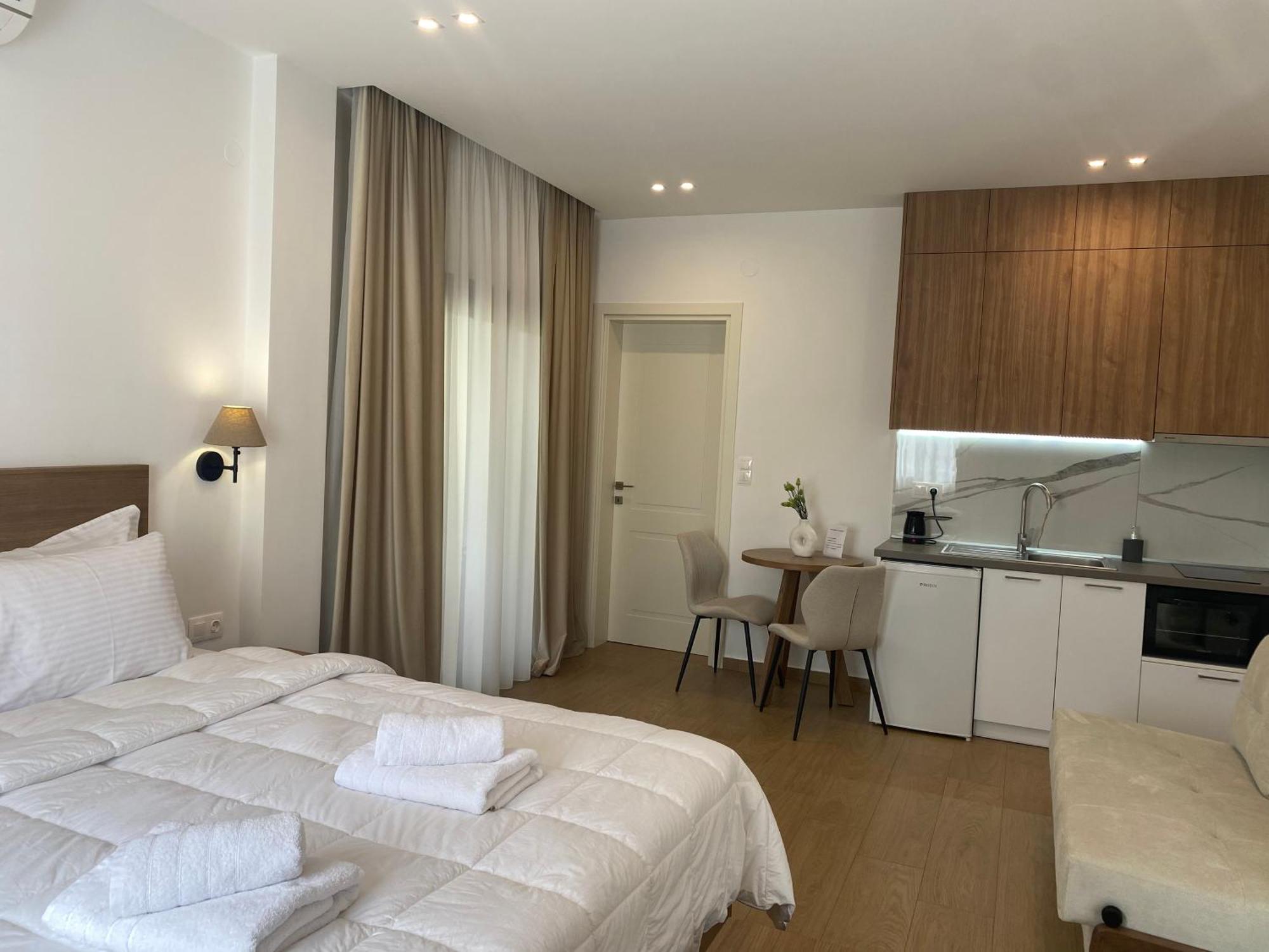 Lithos Apartment Loutraki  Bagian luar foto